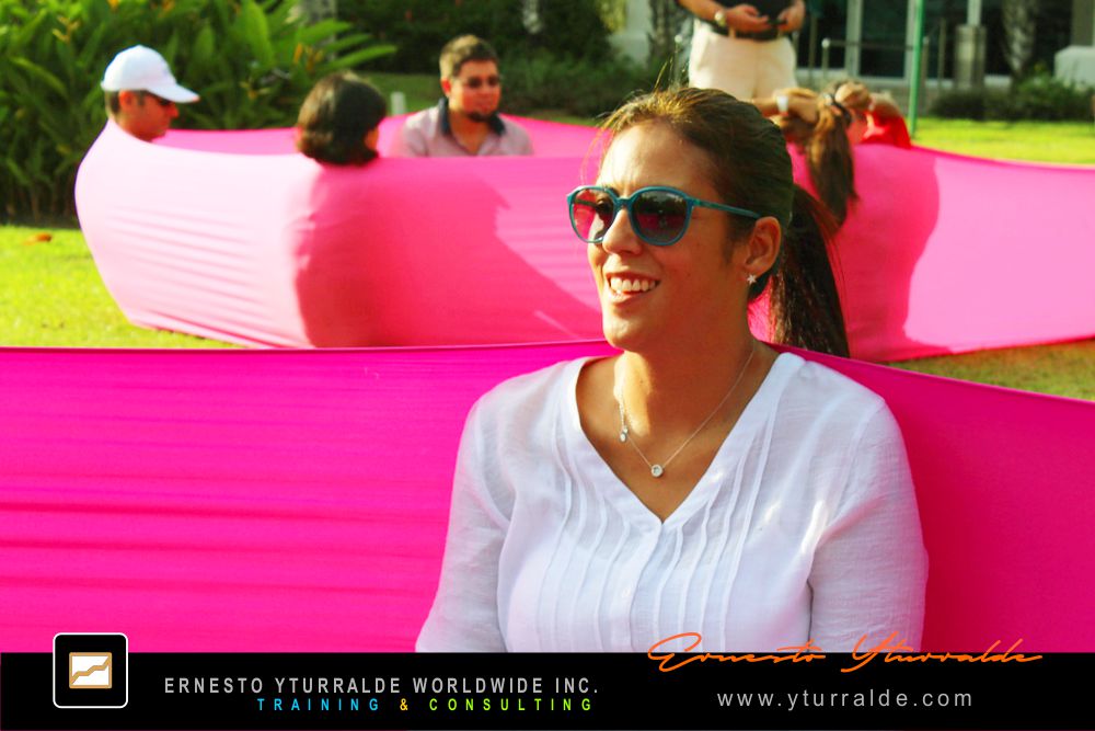 Team Building Honduras en Tegucigalpa | Taller de cuerdas bajas para fortalecer equipos de trabajo