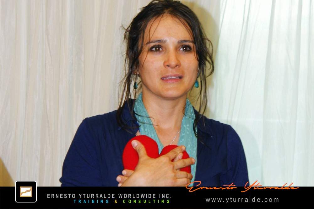 Team Building Honduras en San Pedro Sula | Taller de cuerdas bajas para equipos de alto rendimiento